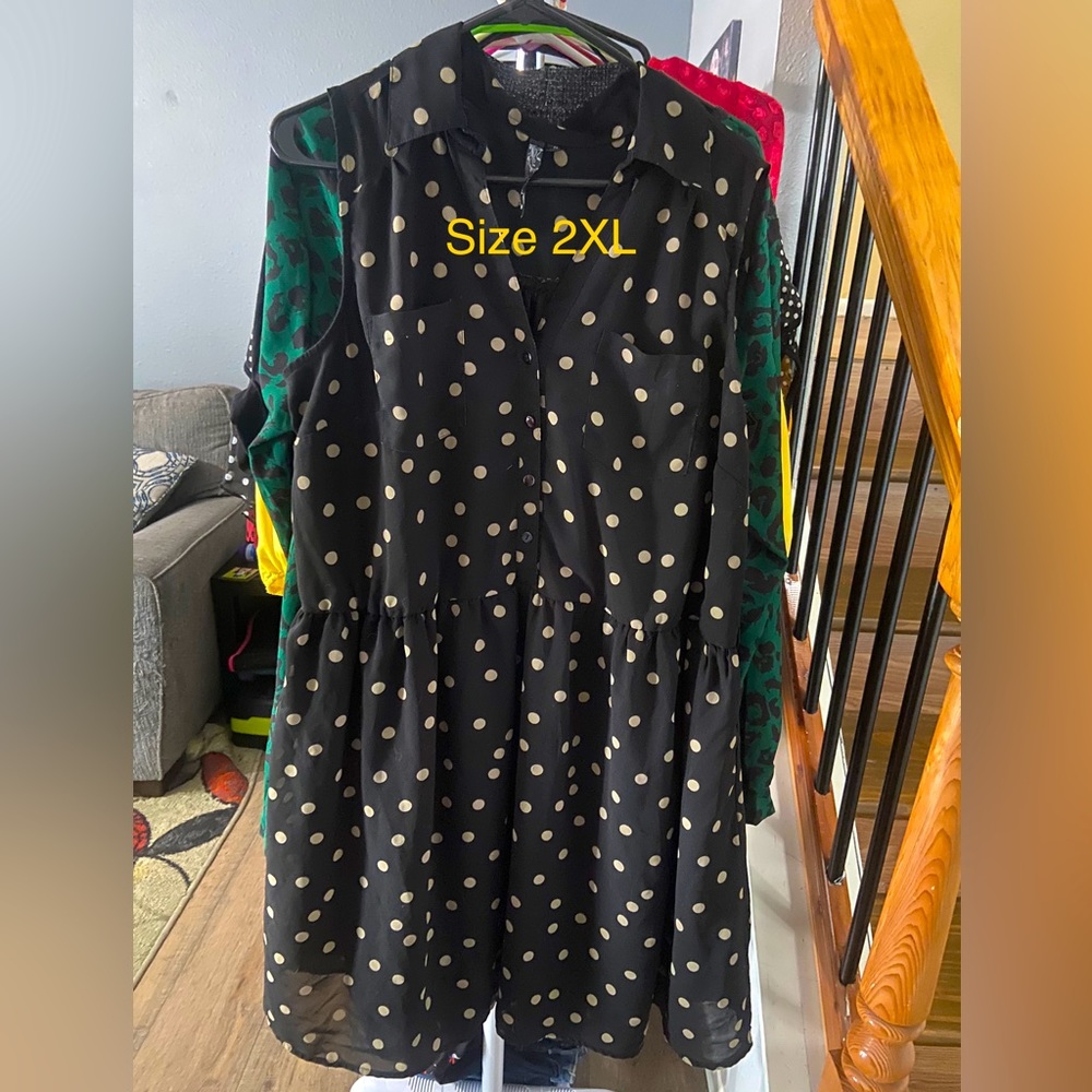 Black and white polka dotted collared dress size 2X